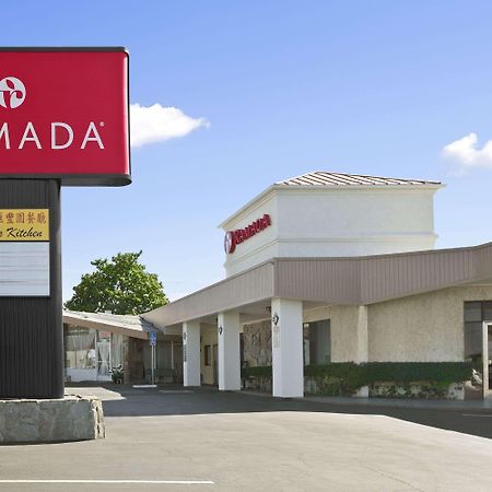 Ramada By Wyndham Torrance Hotel Exterior foto
