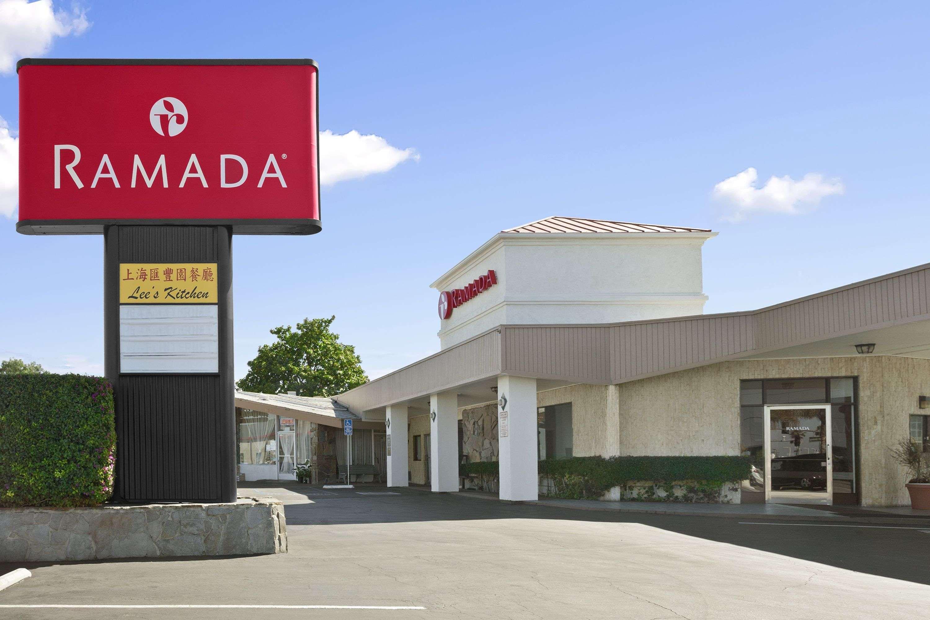 Ramada By Wyndham Torrance Hotel Exterior foto