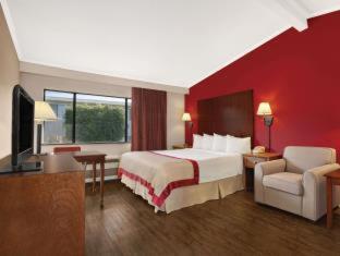 Ramada By Wyndham Torrance Hotel Quarto foto