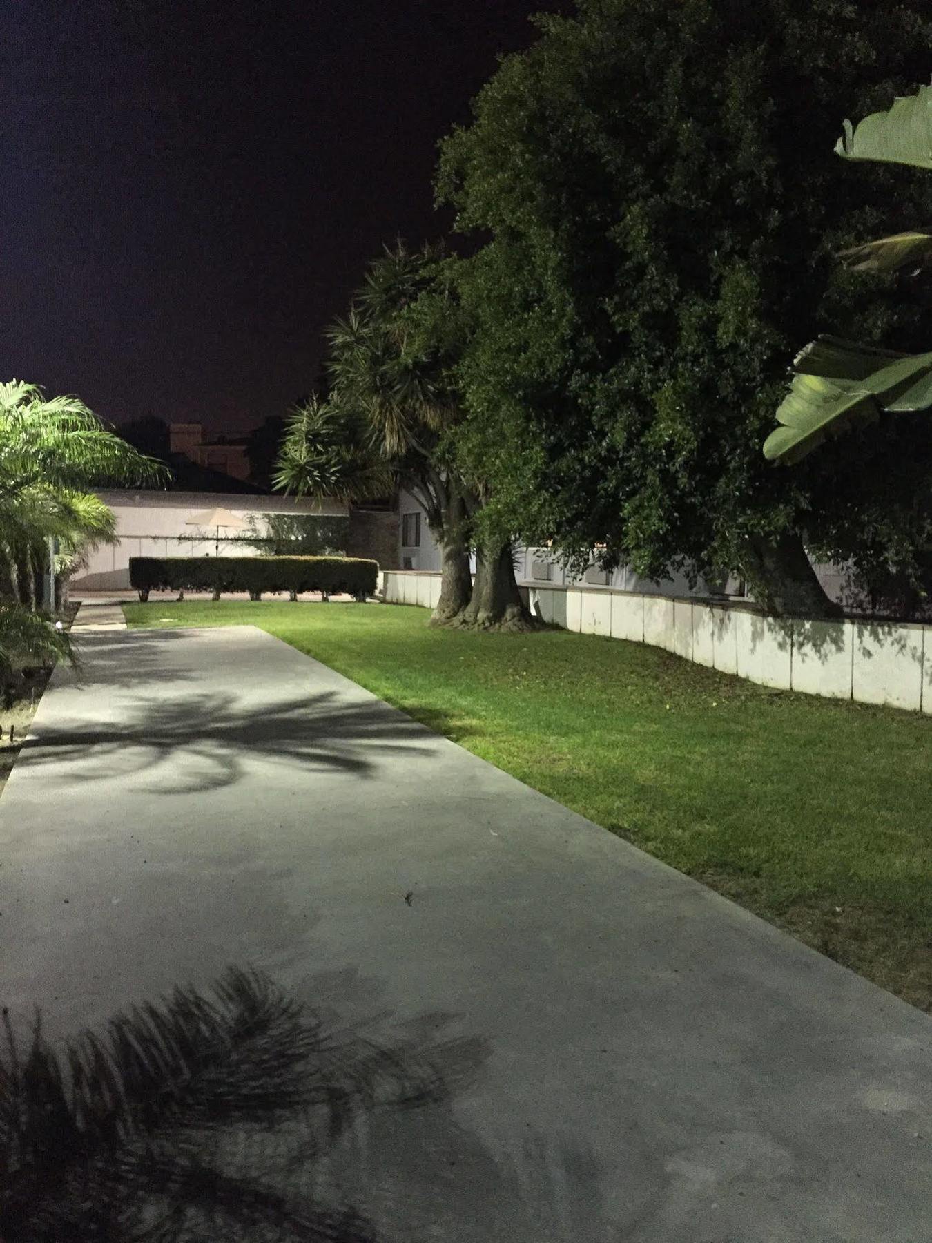 Ramada By Wyndham Torrance Hotel Exterior foto